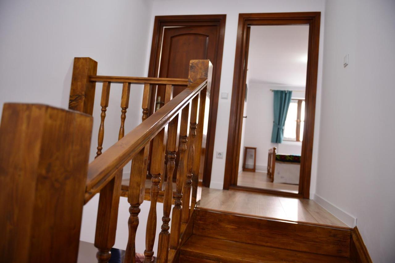 Dumbrava Hotel Uzlina Luaran gambar