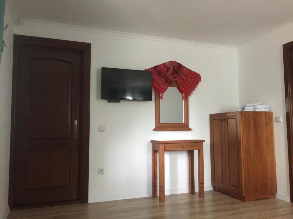 Dumbrava Hotel Uzlina Luaran gambar