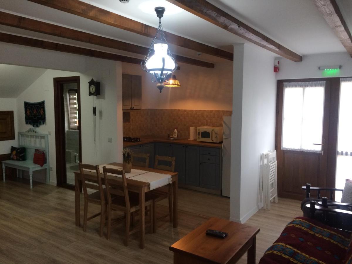 Dumbrava Hotel Uzlina Luaran gambar