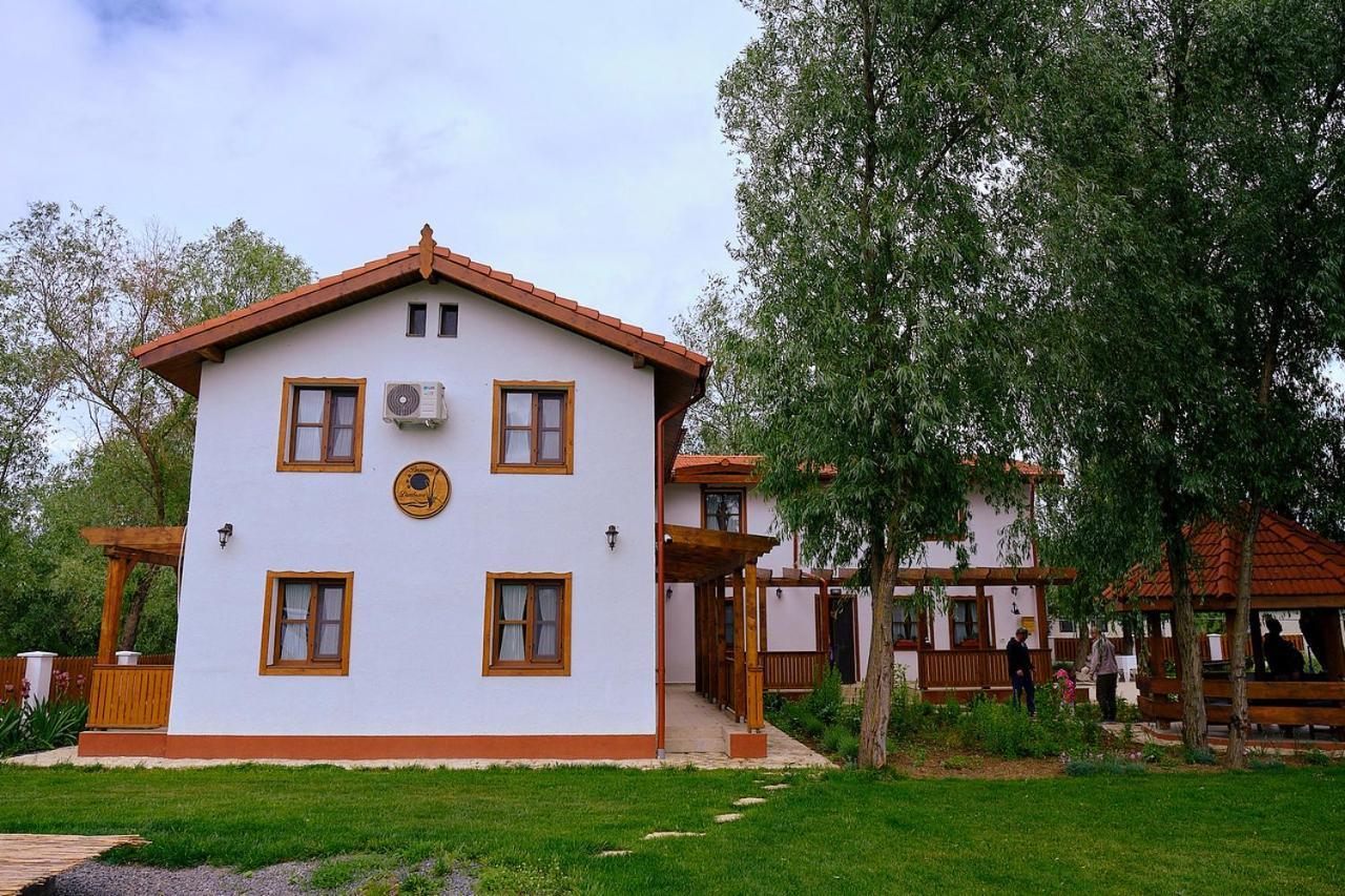 Dumbrava Hotel Uzlina Luaran gambar